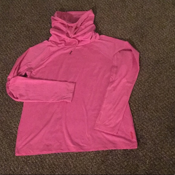 Reebok active Top - Picture 2 of 3